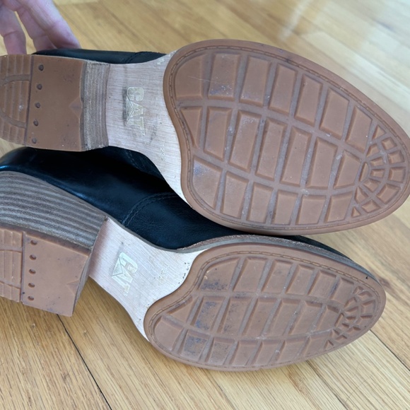 Stylish Caterpillar Women's boots - Picture 7 of 9